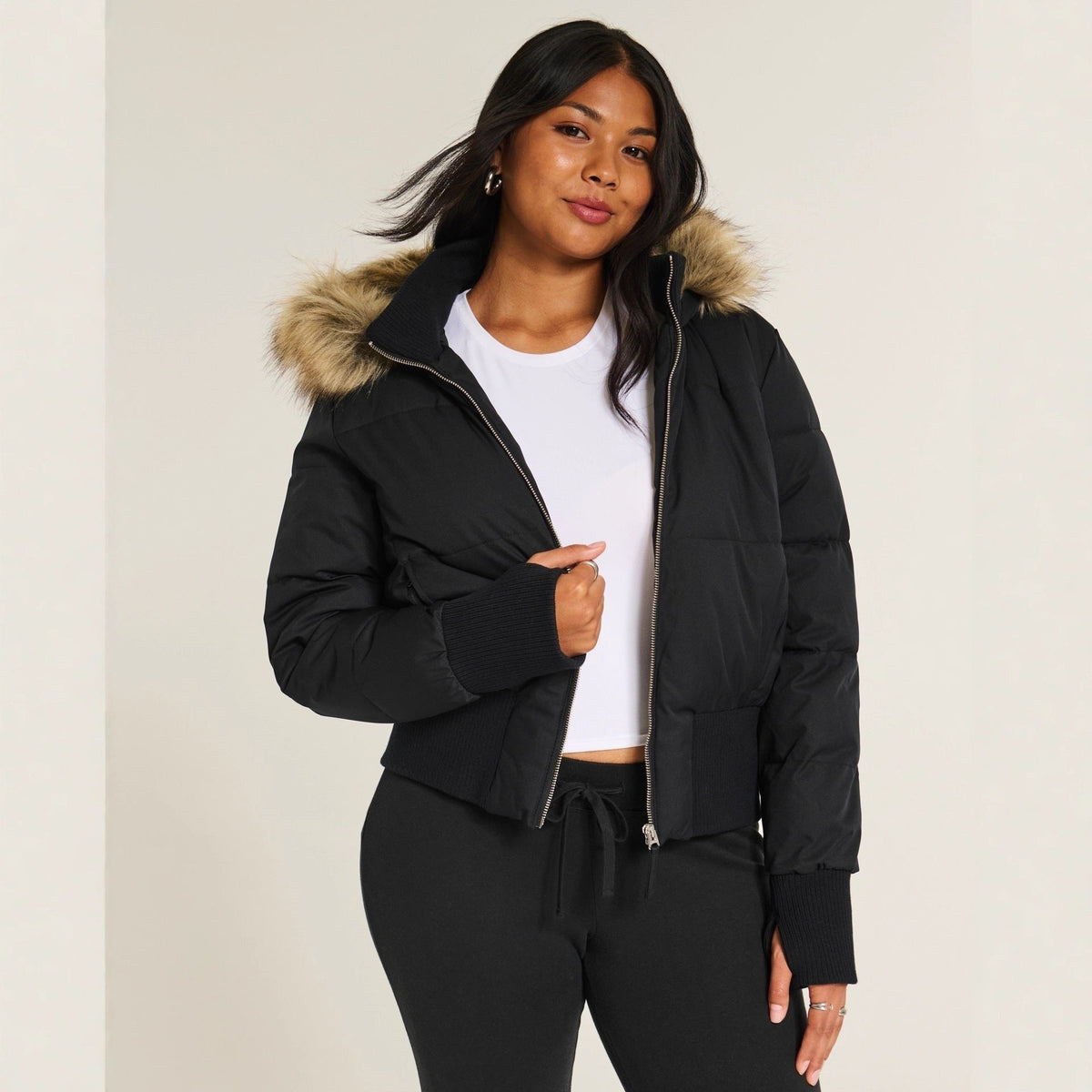 Cropped Puffer Jacket with Faux Fur Collar and Zip Front