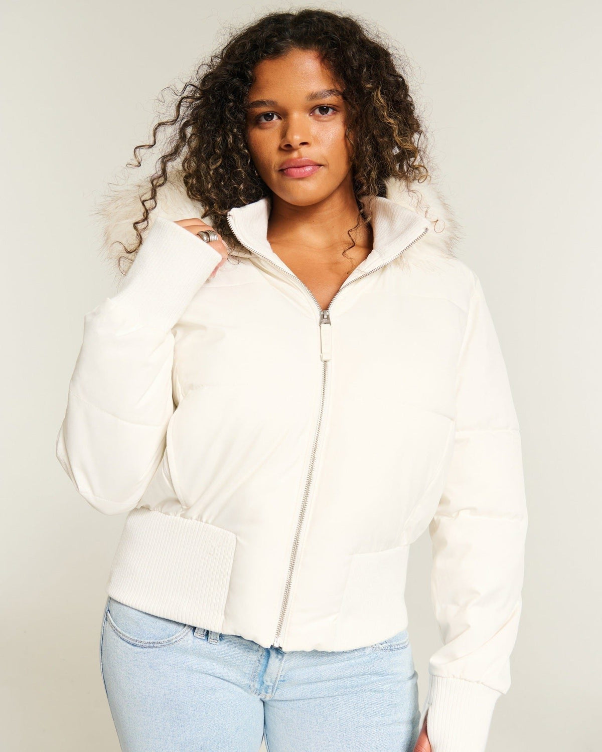 Cropped Puffer Jacket with Faux Fur Collar and Zip Front